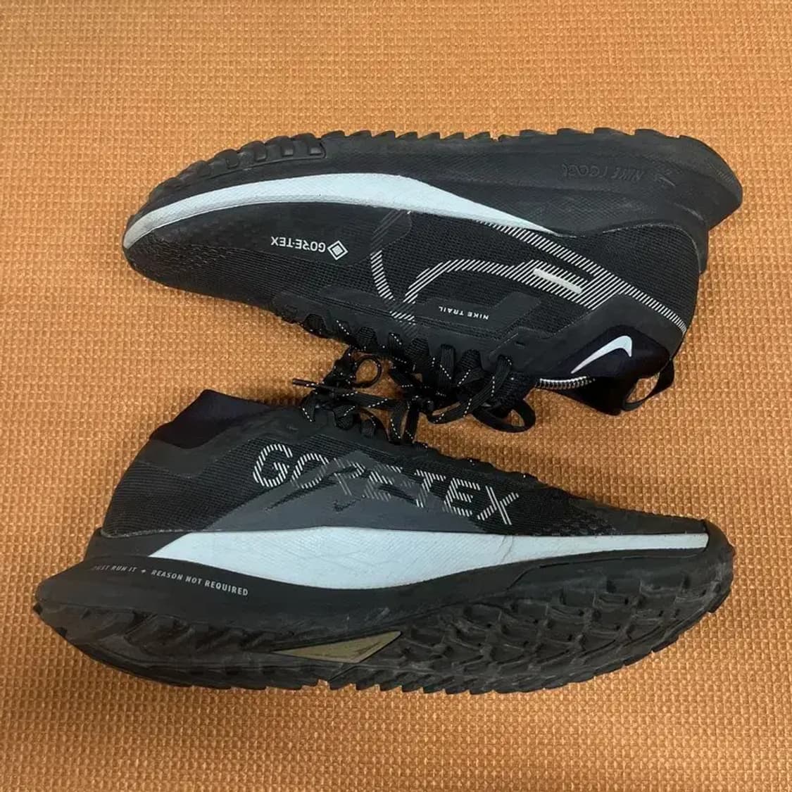 나이키 리액트 페가수스 트레일 4 고어텍스 런닝화 270 G07158 상품이미지3