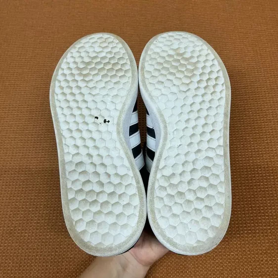 아디다스 블랙 가죽 스니커즈/일반 운동화 230 G07218 상품이미지4