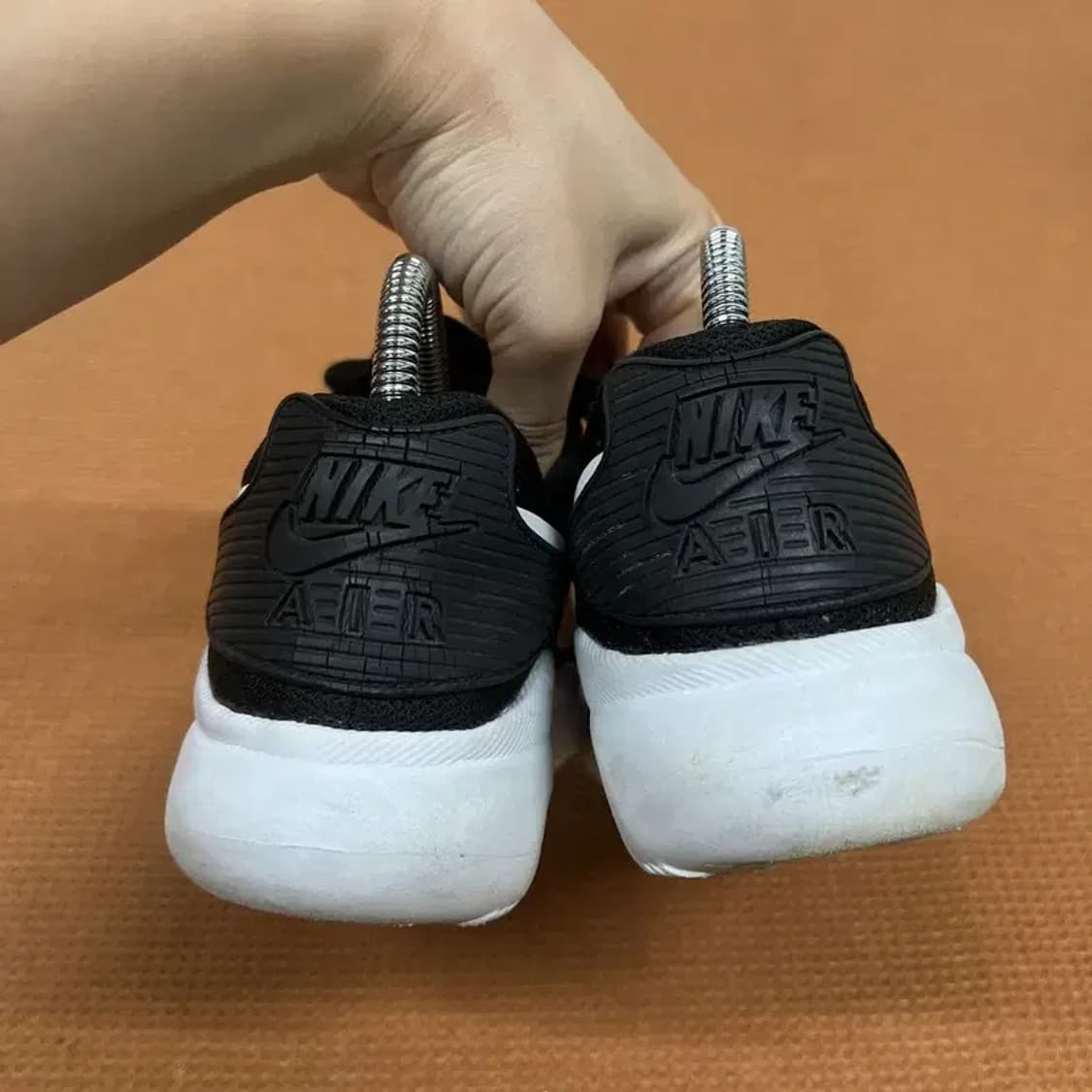 나이키 에어맥스 오케토 스니커즈 운동화 225 G07227 상품이미지2