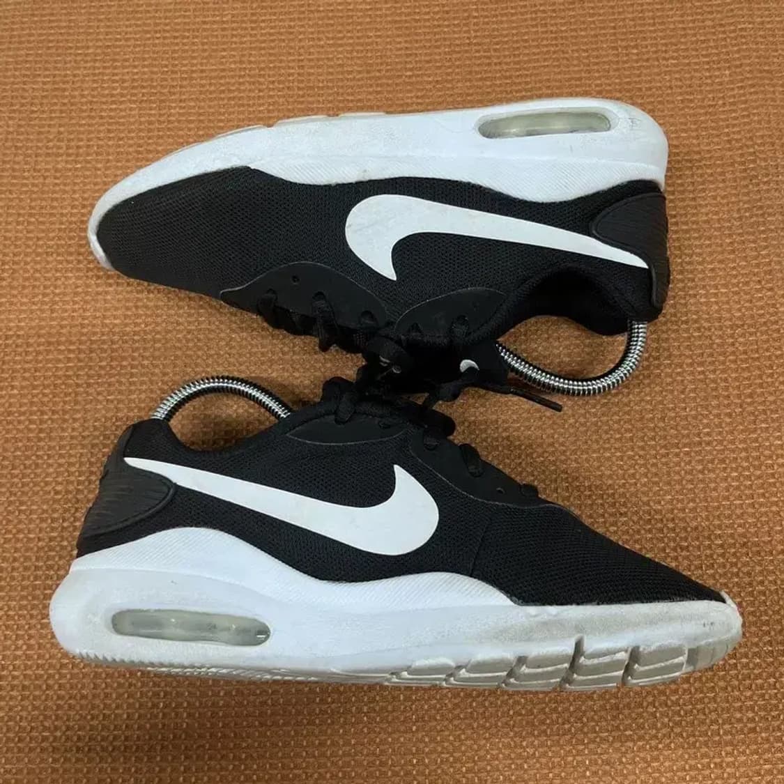 나이키 에어맥스 오케토 스니커즈 운동화 225 G07227 상품이미지3