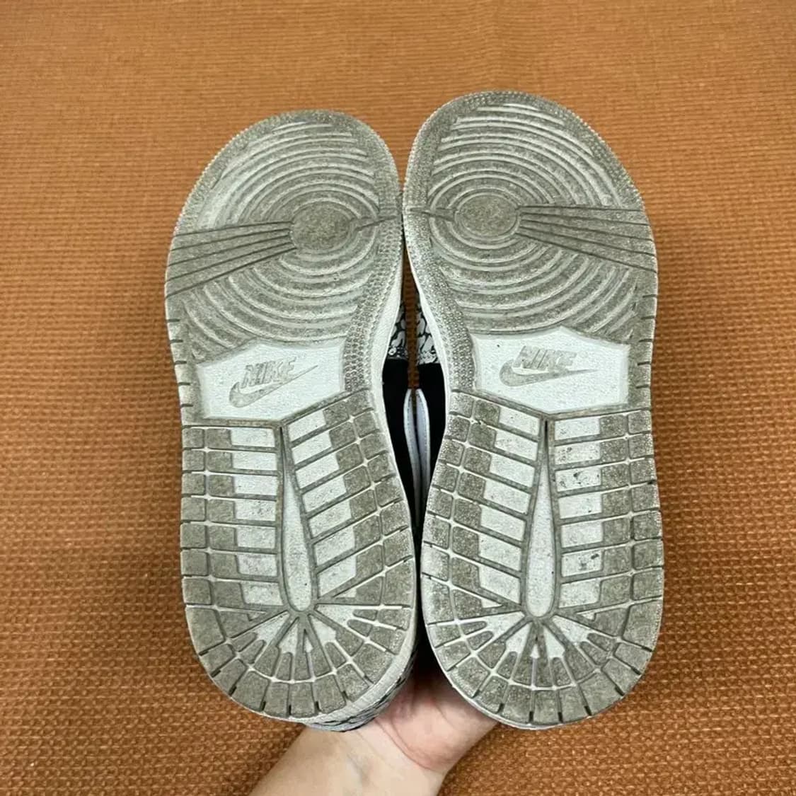 나이키 에어 조던 1 로우 시멘트 스니커즈 운동화 235 G07238 상품이미지4