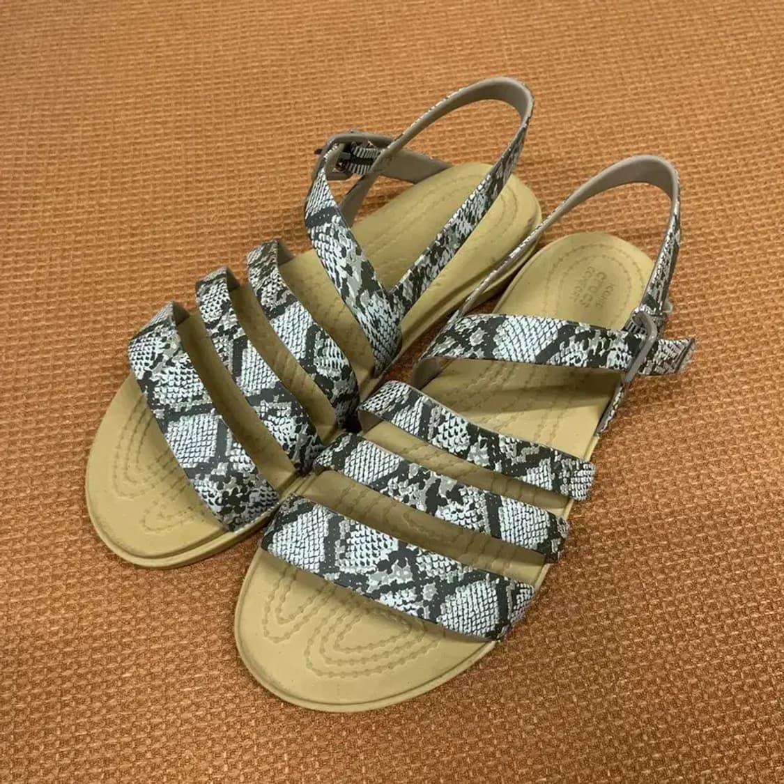 크록스 툴룸 샌들 W5 G07259 상품이미지1