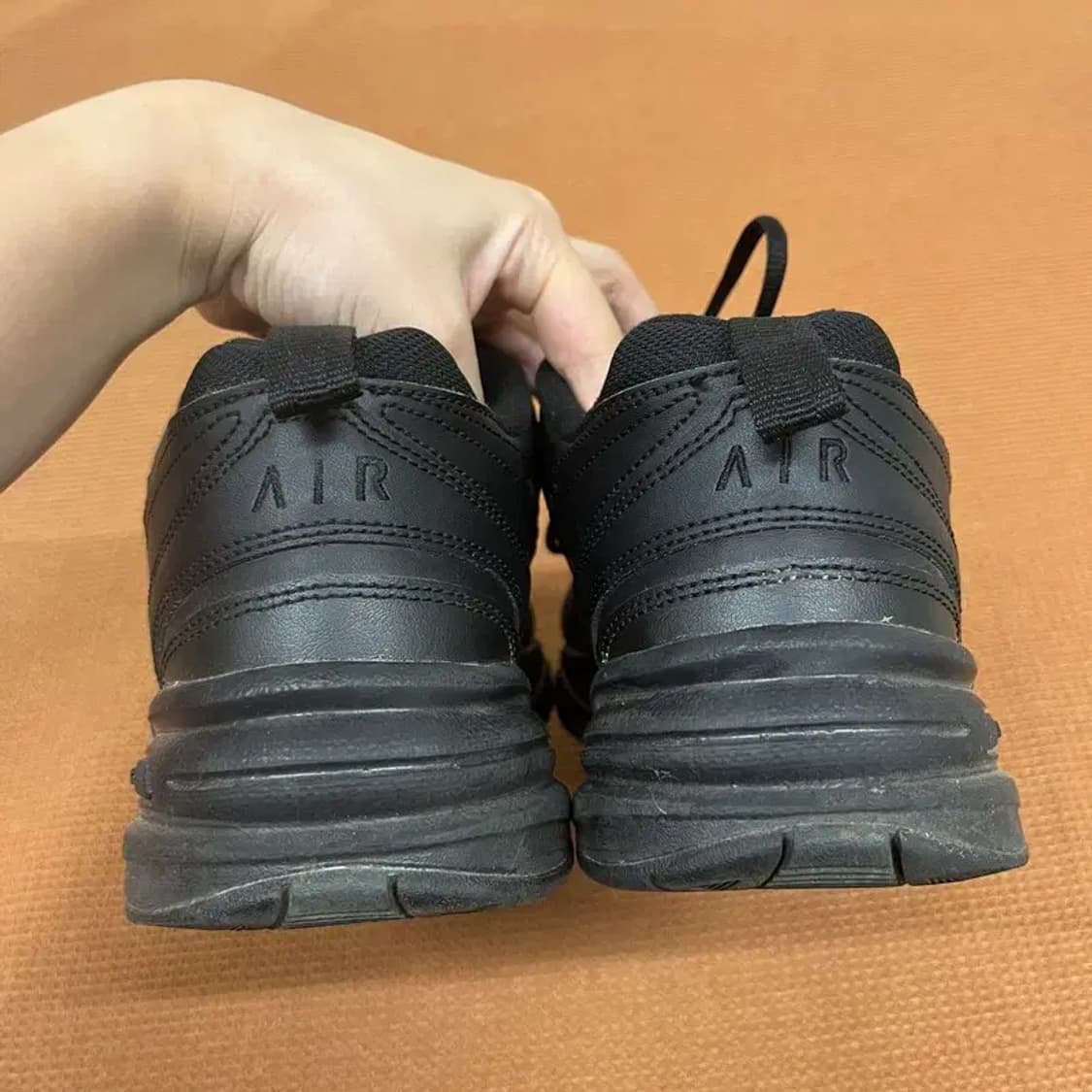 나이키 에어 모나크 4 스니커즈 운동화 290 G07293 상품이미지2