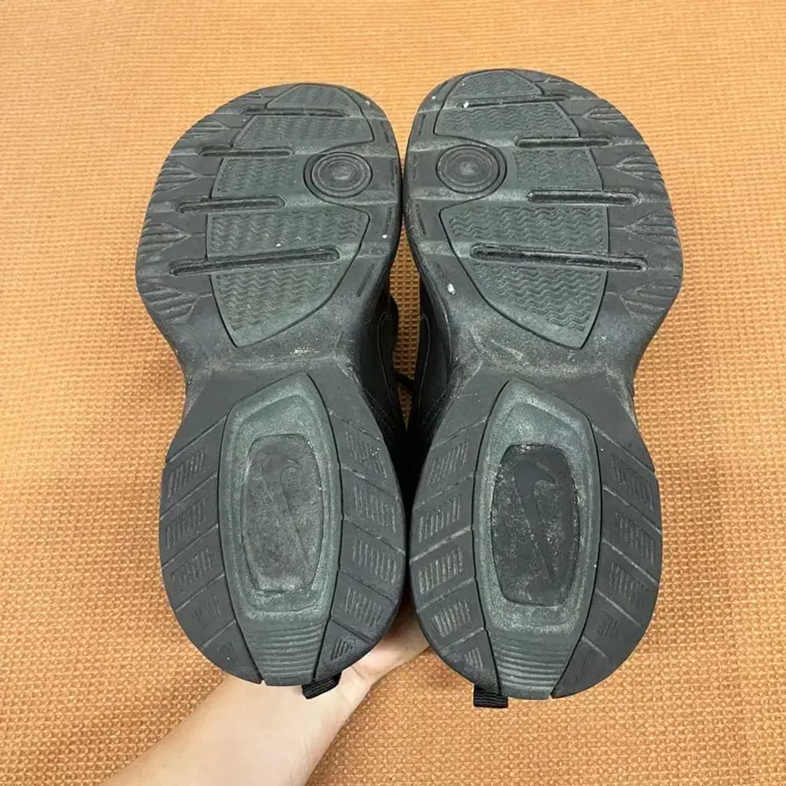 나이키 에어 모나크 4 스니커즈 운동화 290 G07293 상품이미지4