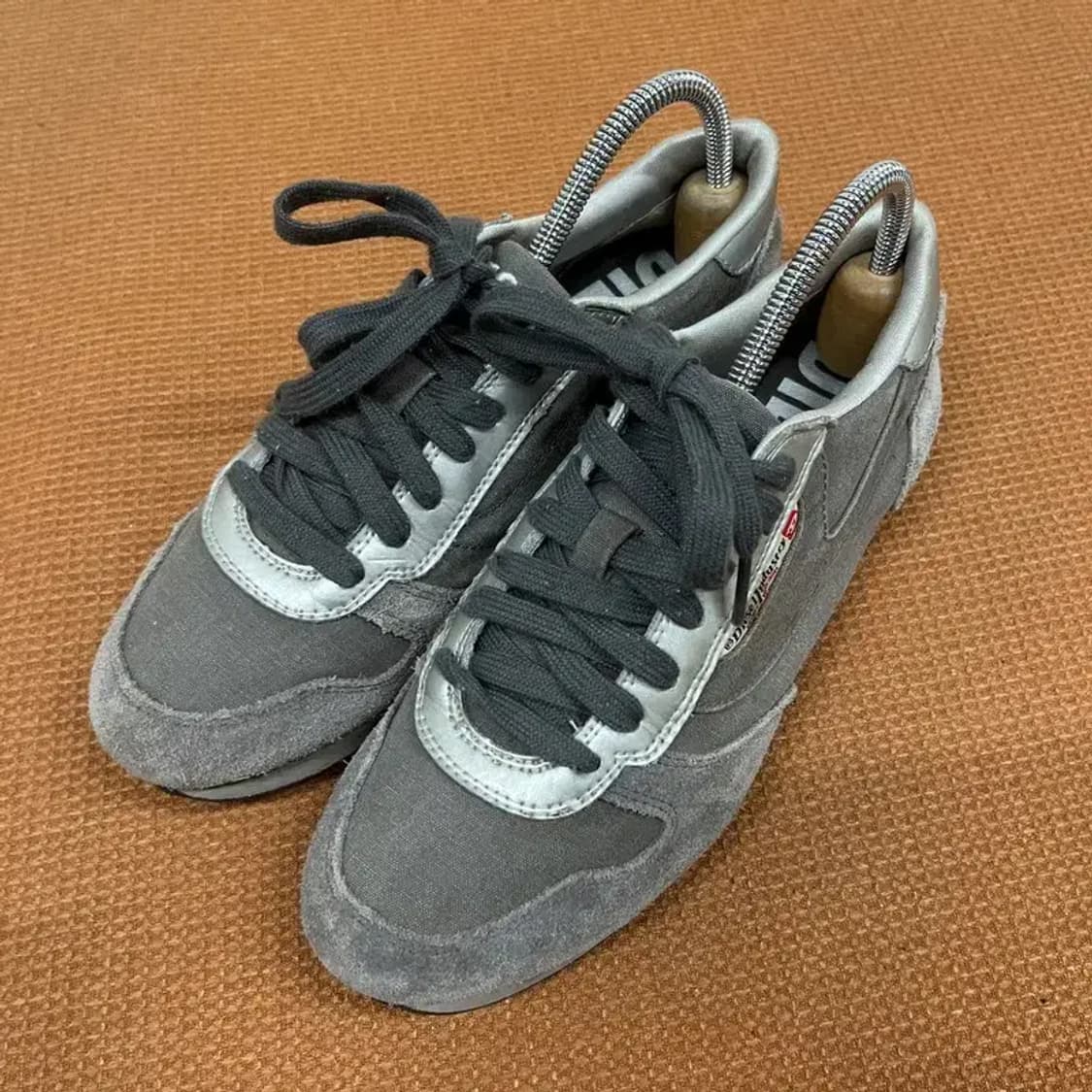 디젤 빈티지 로우 스니커즈 운동화 250 G07298 상품이미지1