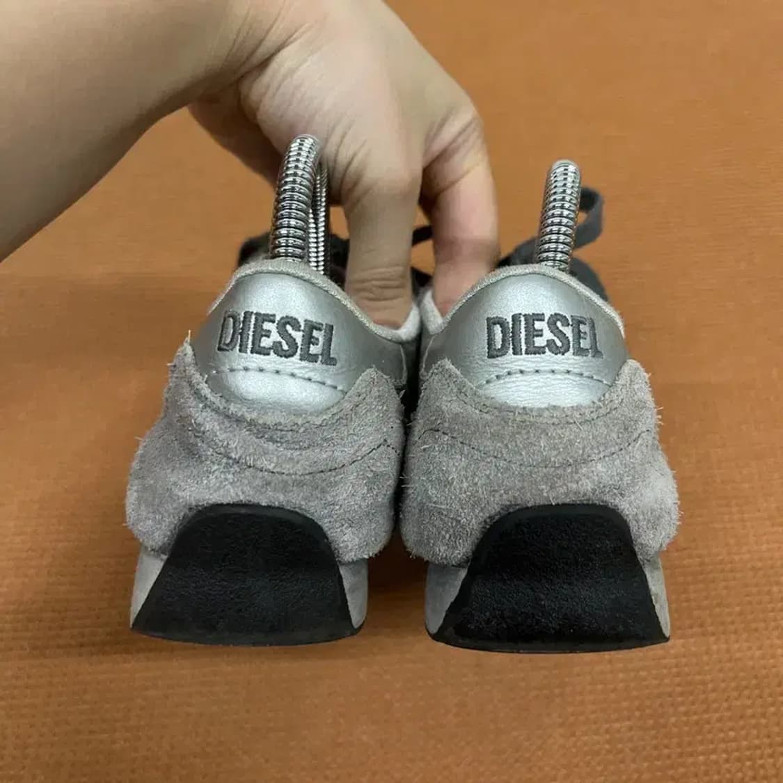 디젤 빈티지 로우 스니커즈 운동화 250 G07298 상품이미지2