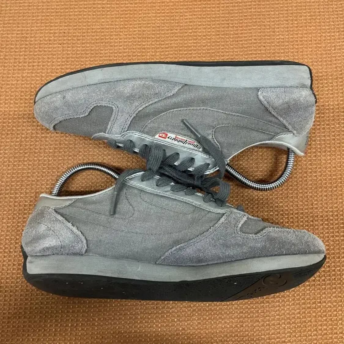 디젤 빈티지 로우 스니커즈 운동화 250 G07298 상품이미지3