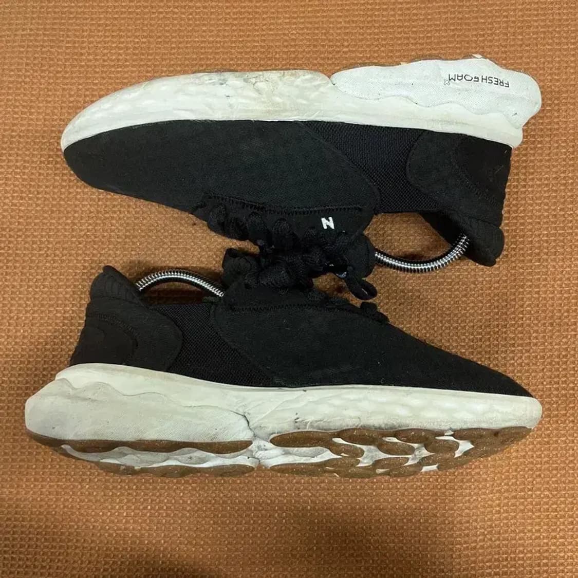 뉴발란스 프레쉬 폼 로브 스니커즈 운동화 245 G07331 상품이미지3