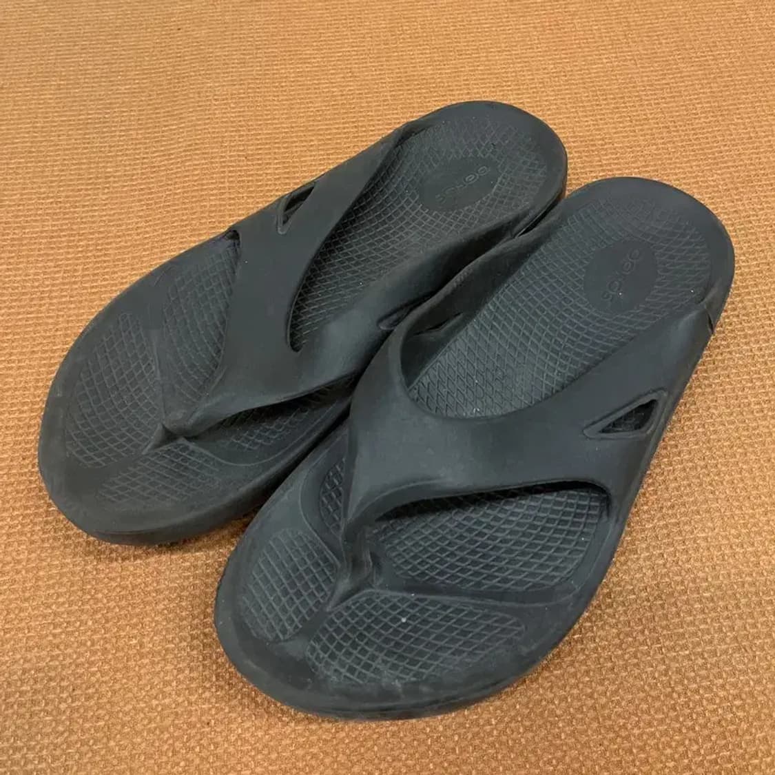 우포스 쪼리 슬리퍼 EU43 G07369 상품이미지1