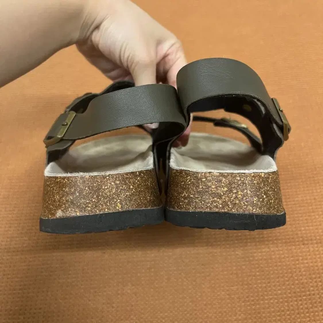 슈펜 스트랩 샌들 270 G07424 상품이미지2