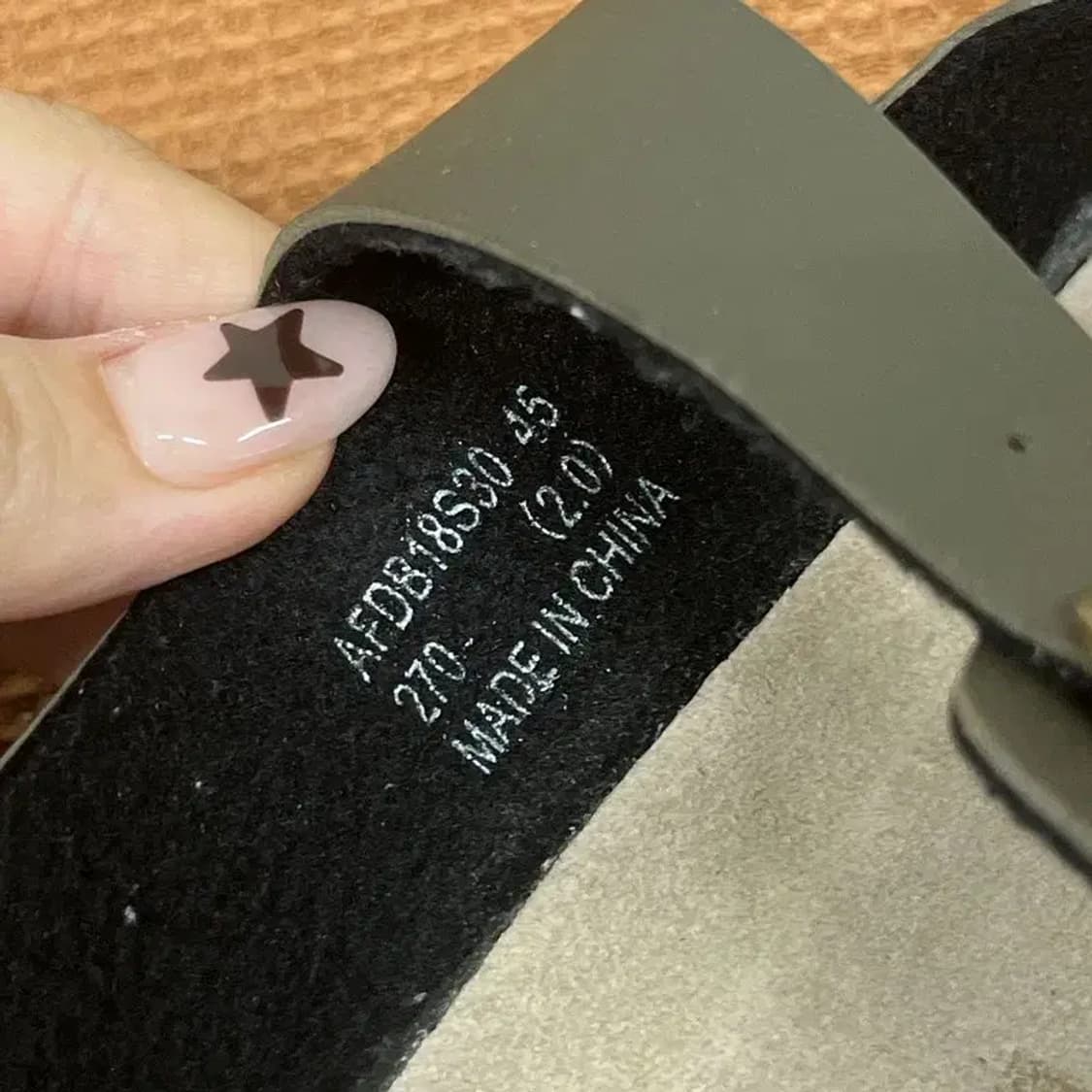 슈펜 스트랩 샌들 270 G07424 상품이미지6