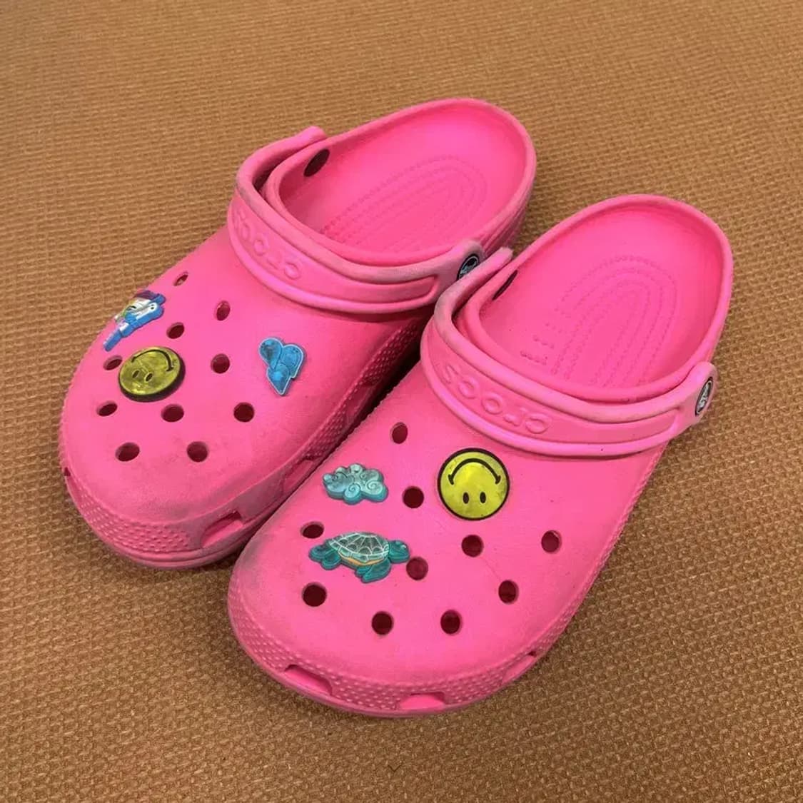 크록스 클래식 클로그 슬리퍼 샌들 M7 G07428 상품이미지1