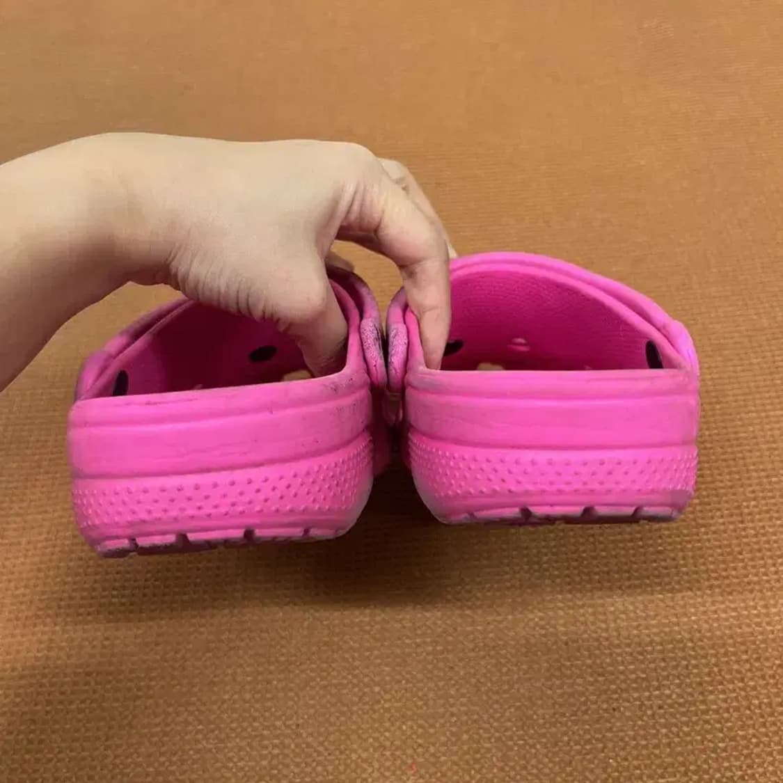 크록스 클래식 클로그 슬리퍼 샌들 M7 G07428 상품이미지2