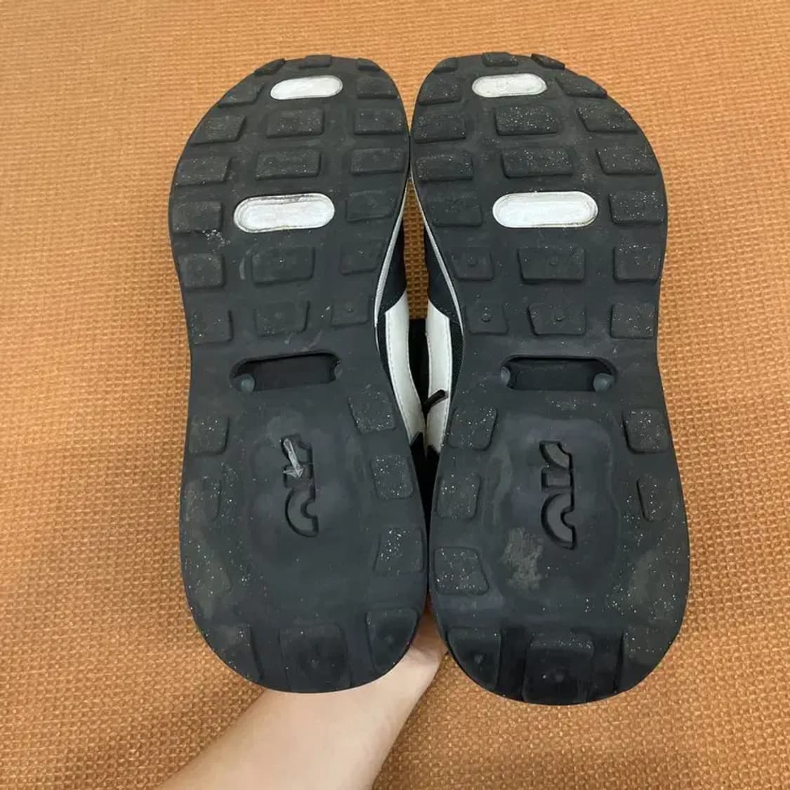 나이키 에어맥스 프리데이 스니커즈 운동화 275 G07391 상품이미지4