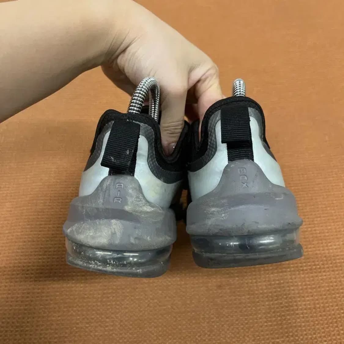 나이키 에어맥스 엑시스 스니커즈 운동화 225 G07403 상품이미지2