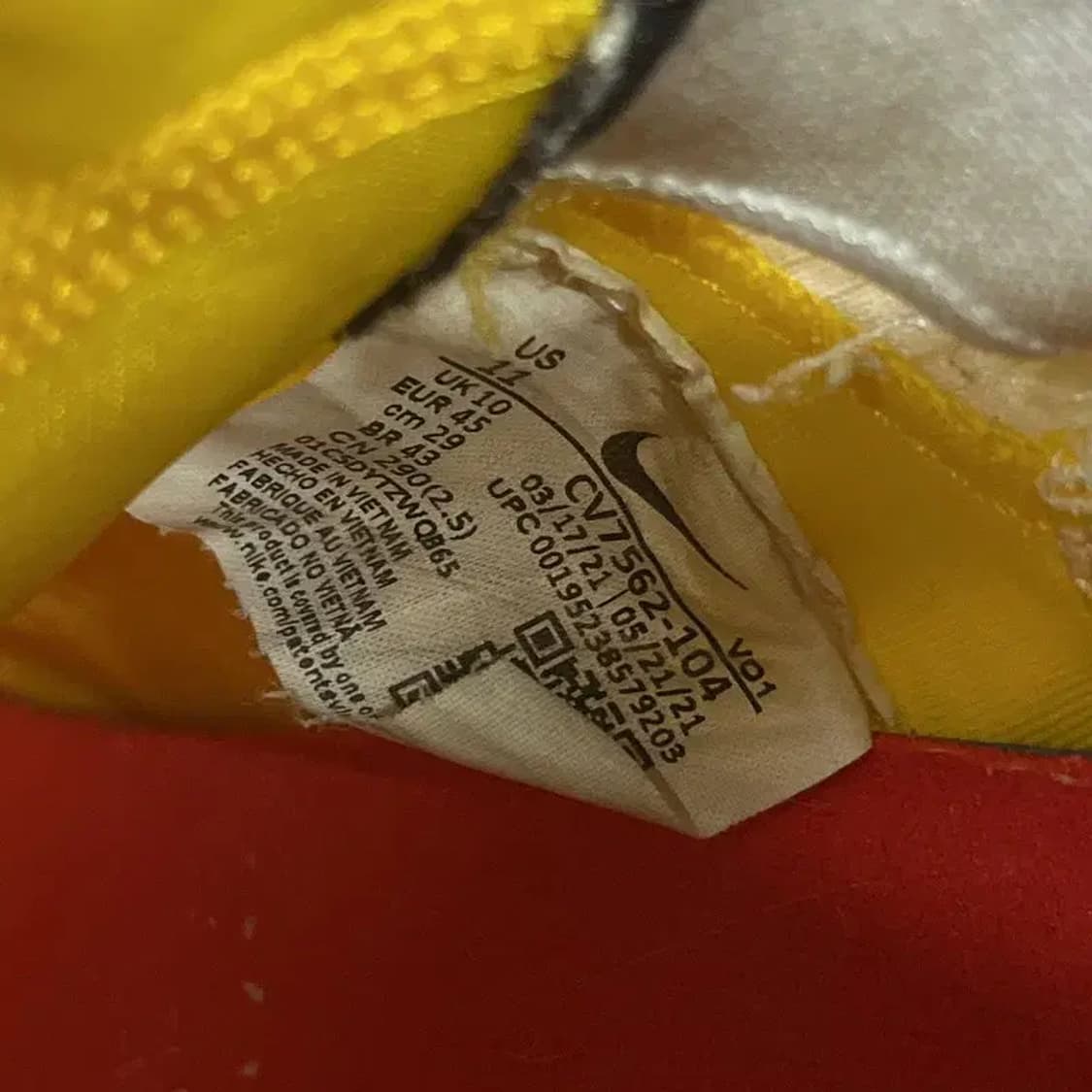 나이키 르브론 18 로우 카툰아트 농구화 운동화 290 G07405 상품이미지5