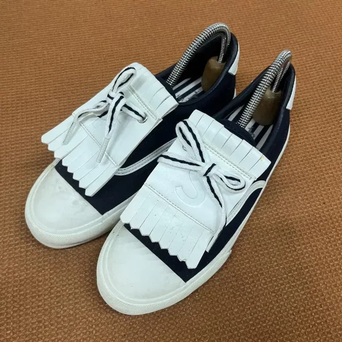 헤지스 태슬 스니커즈 운동화 230 G07446 상품이미지1