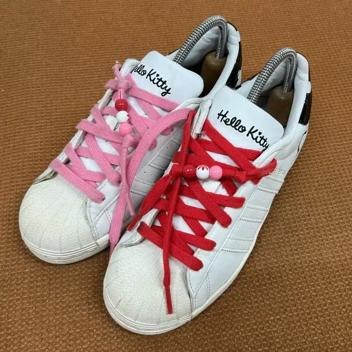 아디다스 X 헬로키티 슈퍼스타 스니커즈 운동화 230 G07459 상품이미지1
