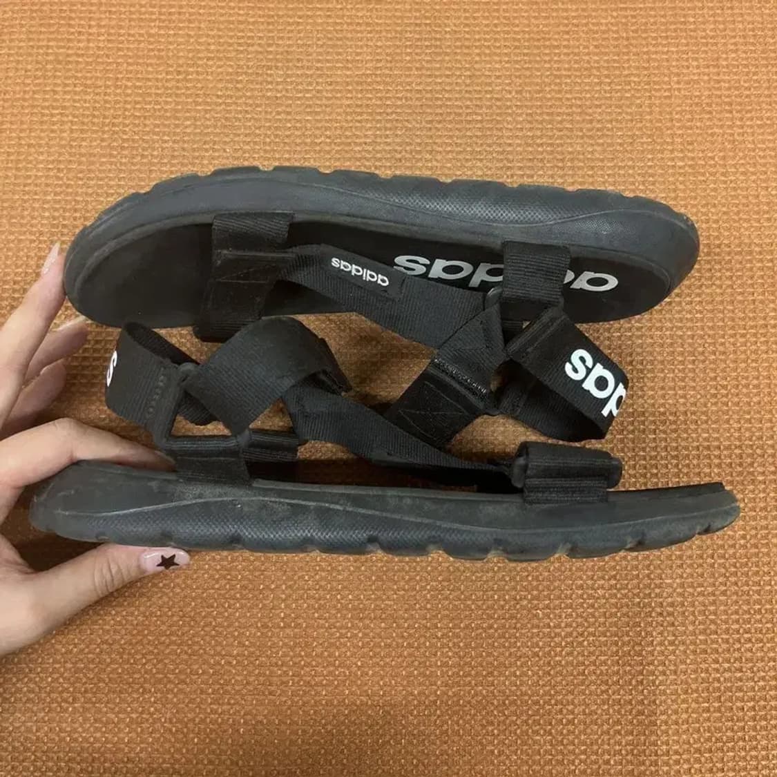 아디다스 컴포트 샌들 235 G07482 상품이미지3