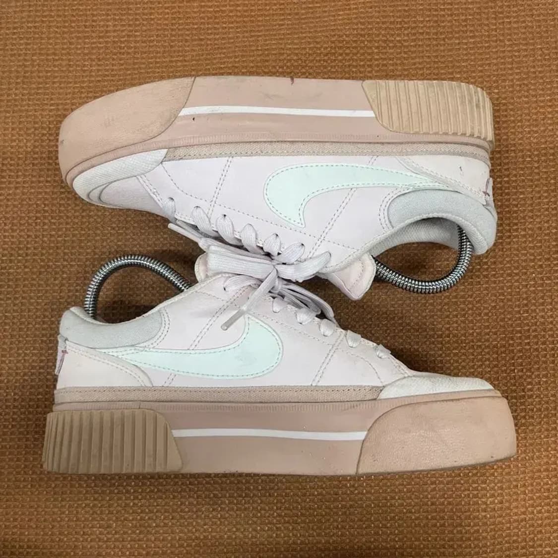 나이키 코트 레거시 리프트 스니커즈 운동화 230 G07460 상품이미지3