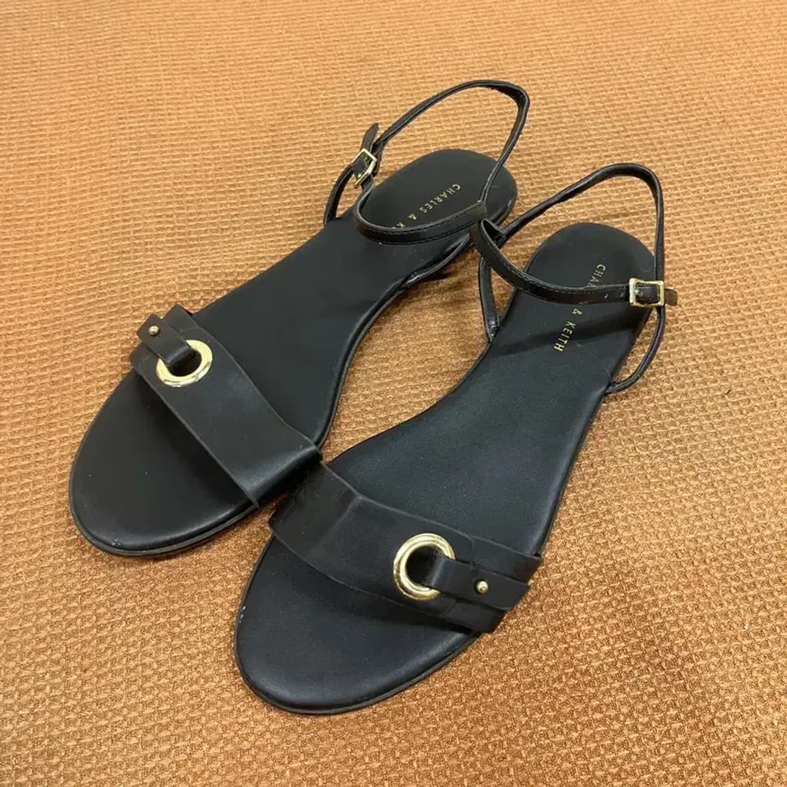 찰스앤키스 스트랩 샌들 37 G07489 상품이미지1