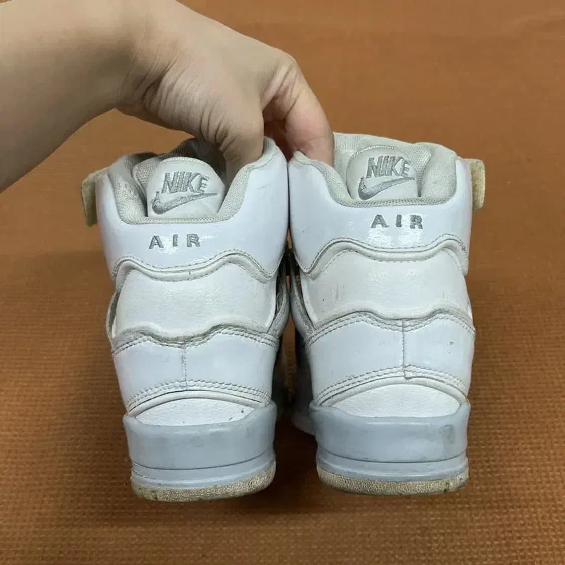 나이키 에어 레볼루션 스카이 하이 웨지 스니커즈 230 G07491 상품이미지2