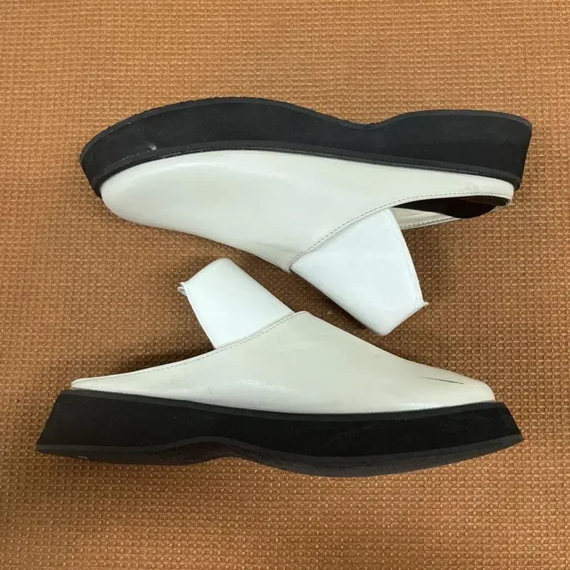 에잇세컨즈 플랫폼 뮬 230 G07499 상품이미지3