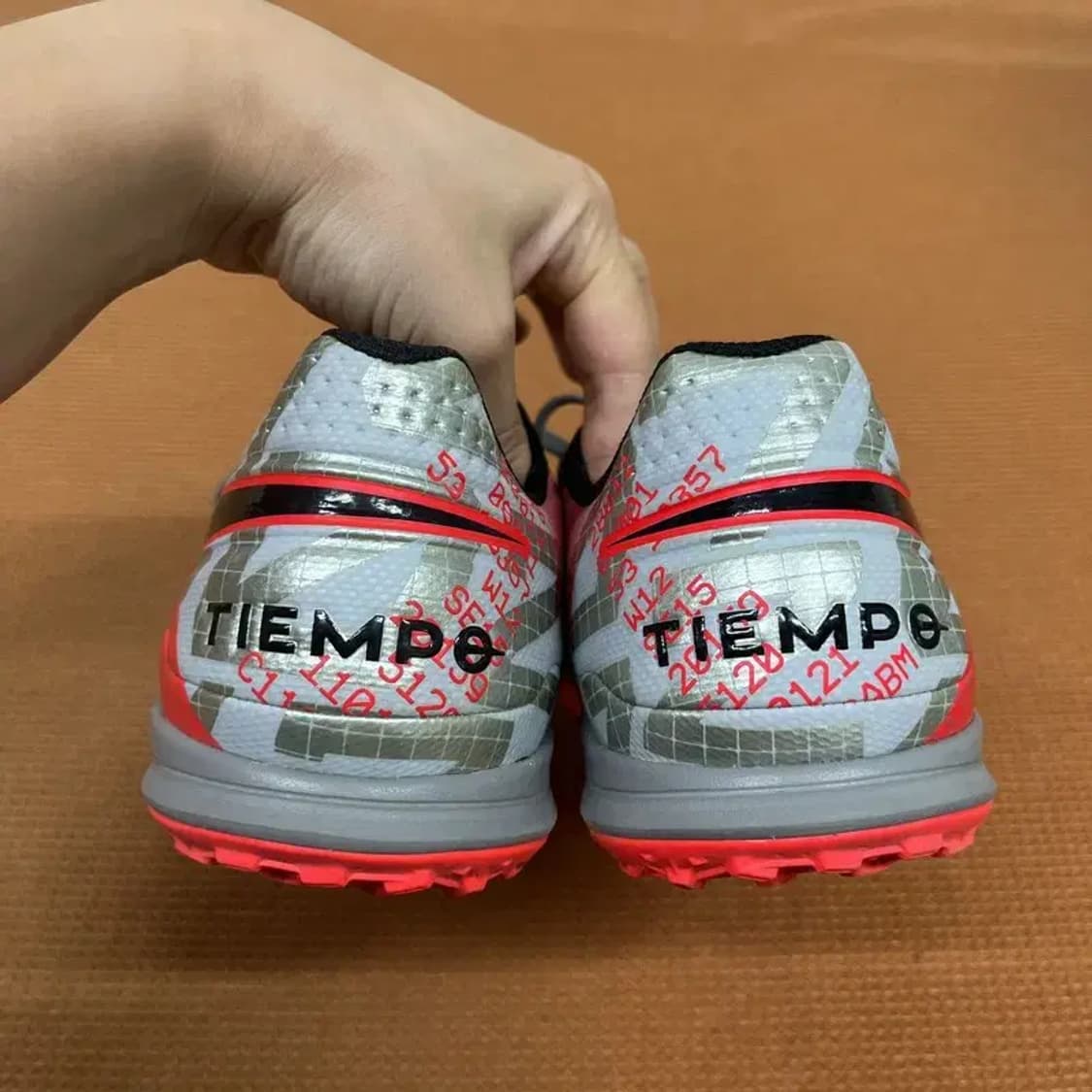 나이키 티엠포 레전드 8 아카데미 TF 축구화 운동화 275 G07518 상품이미지2