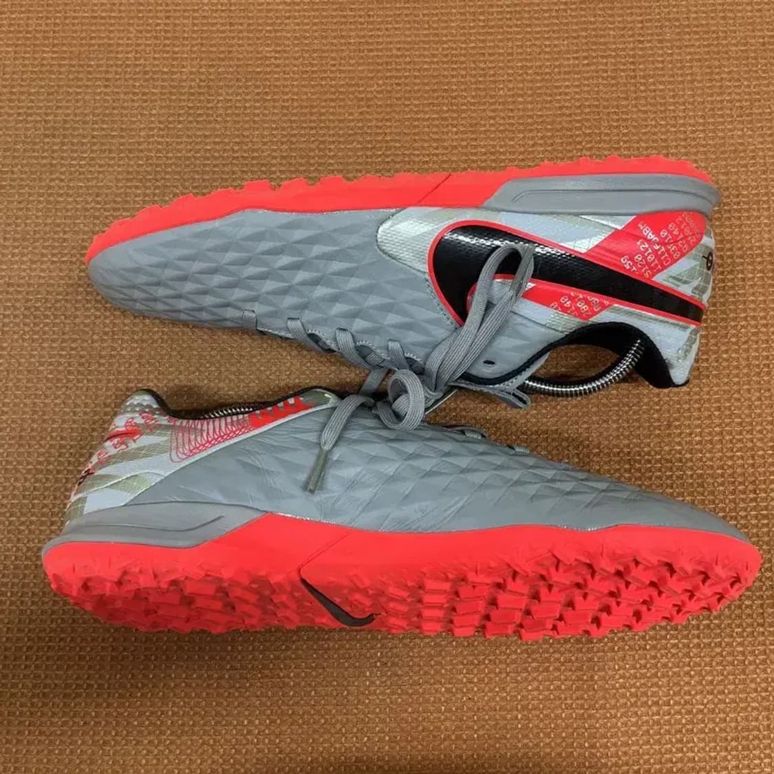 나이키 티엠포 레전드 8 아카데미 TF 축구화 운동화 275 G07518 상품이미지3