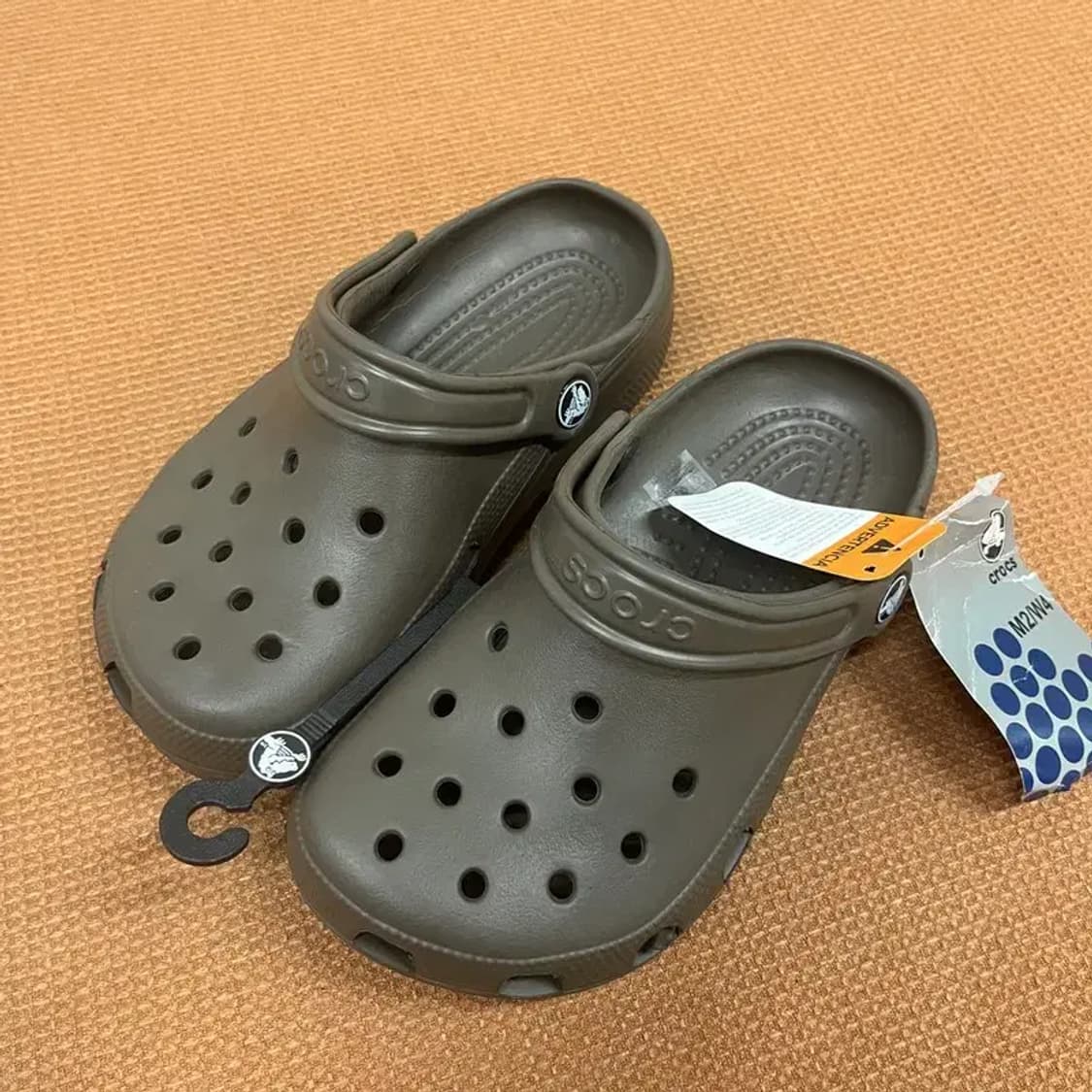 크록스 클래식 클로그 슬리퍼 샌들 W4 G07564 상품이미지1