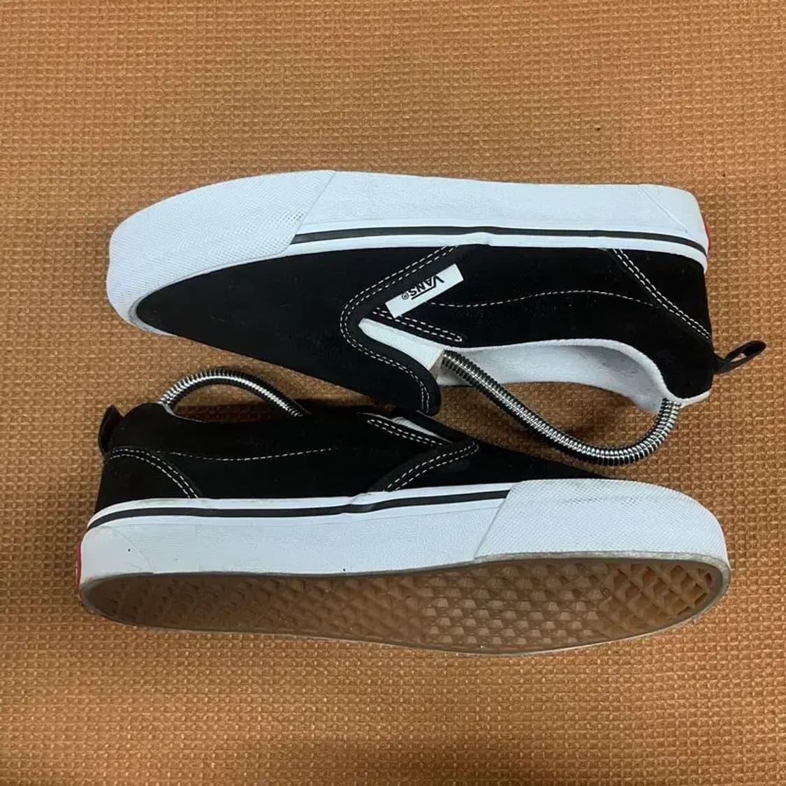 반스 블랙 뉴슬립온 235 G07593 상품이미지3