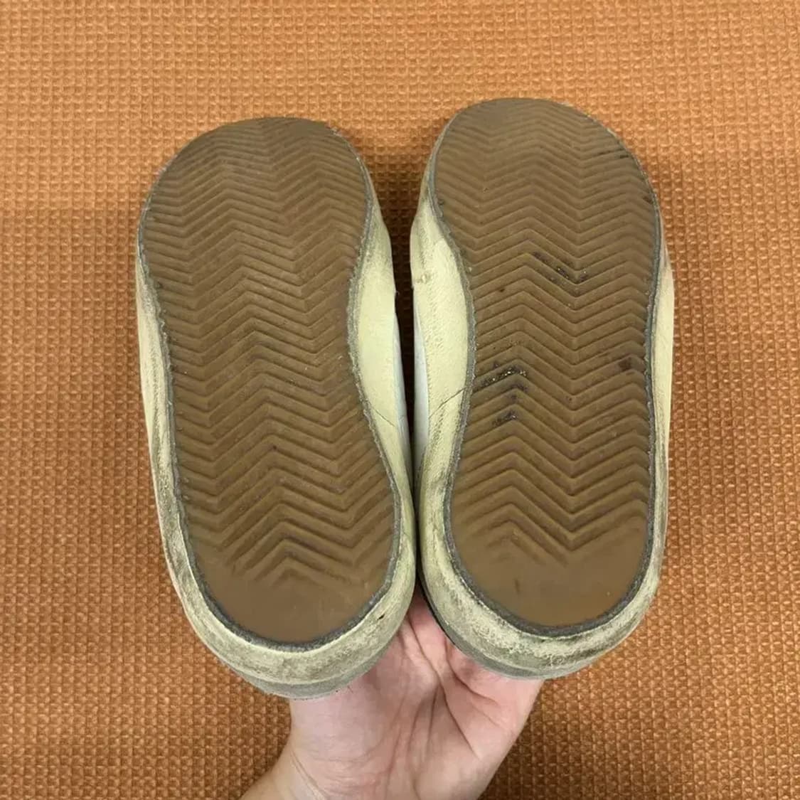 골든구스 슈퍼스타 스니커즈 신발 35 G07607 상품이미지4