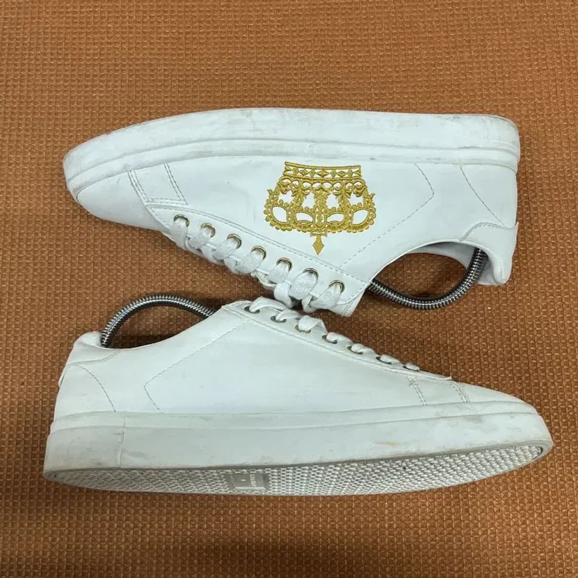 자라 ZARA 화이트 왕관 스니커즈 신발 255 G07636 상품이미지3