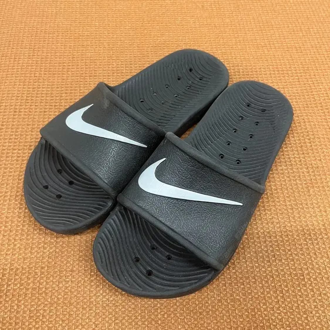 나이키 베네시 슬리퍼 W7 G07703 상품이미지1