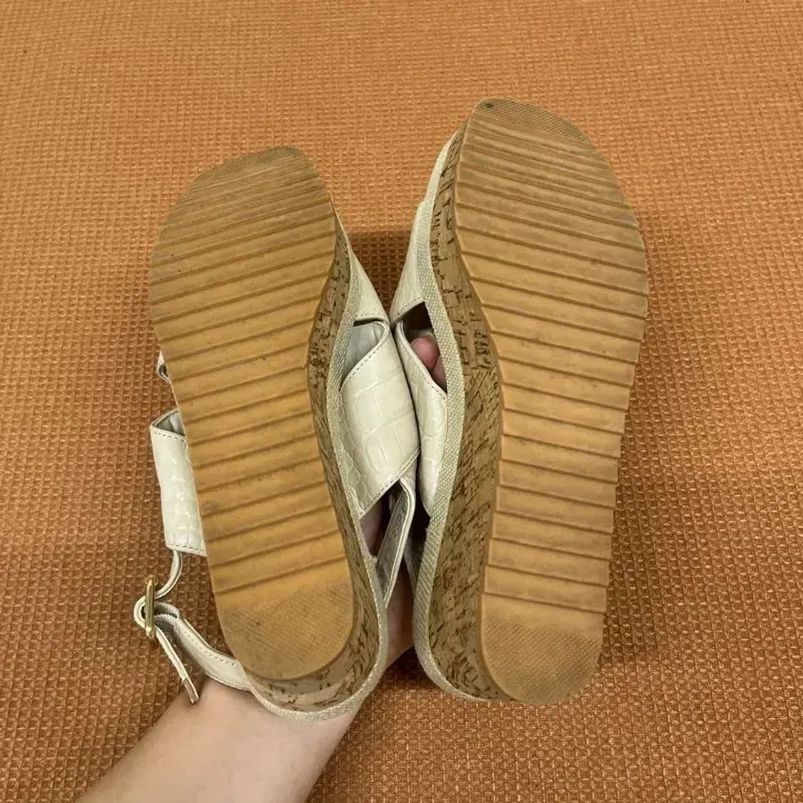 베라왕 플랫폼 웨지 샌들 230 G07719 상품이미지4