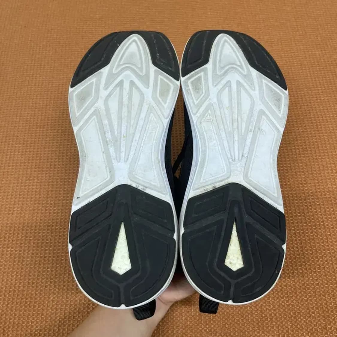 푸마 NRGY 런닝화 운동화 265 G07670 상품이미지4