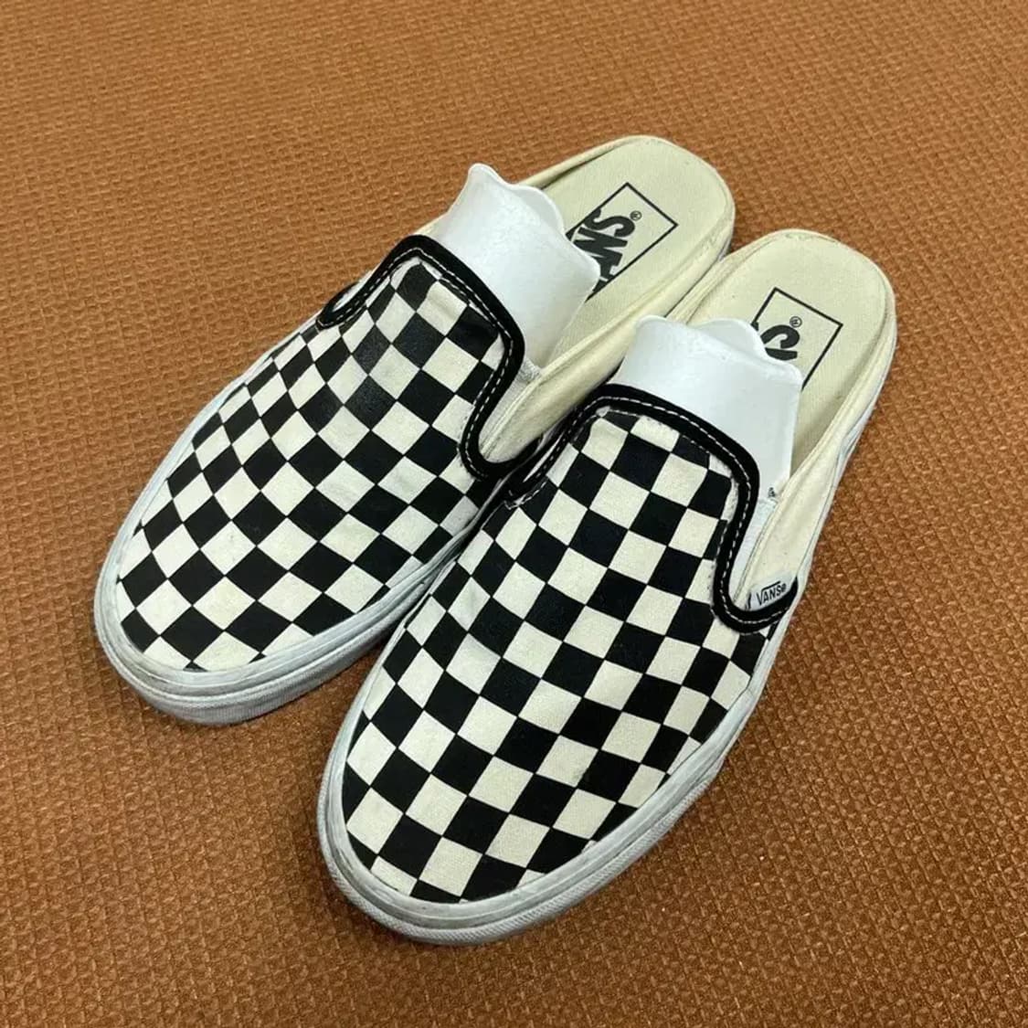반스 체커보드 뮬 스니커즈 245 G07681 상품이미지1