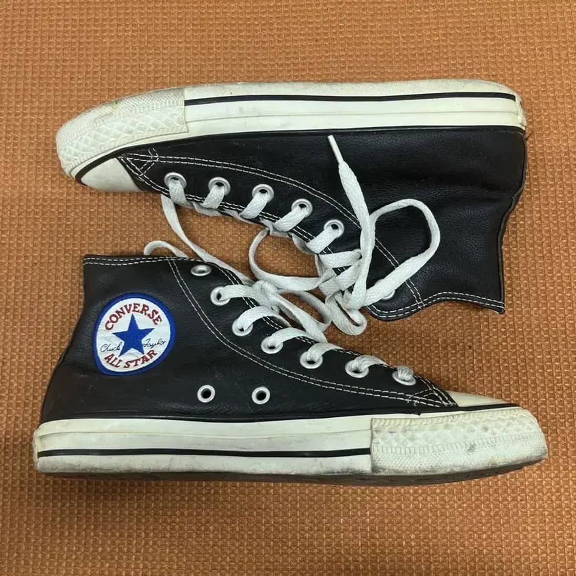 컨버스 척테일러 올스타 레더 스니커즈 운동화 235 G07684 상품이미지3