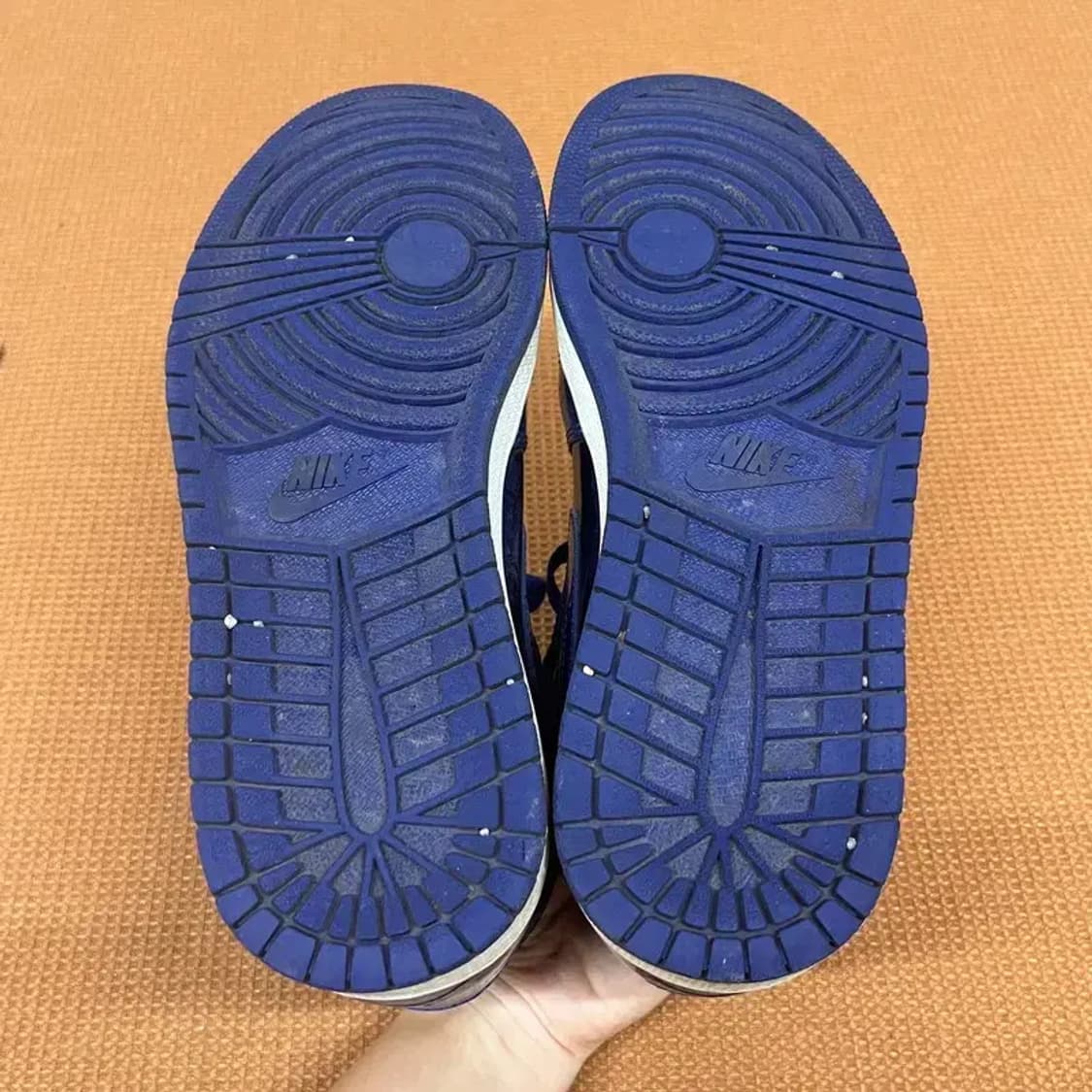 나이키 조던 1 레트로 딥 로얄 농구화 운동화 270 G07718 상품이미지4