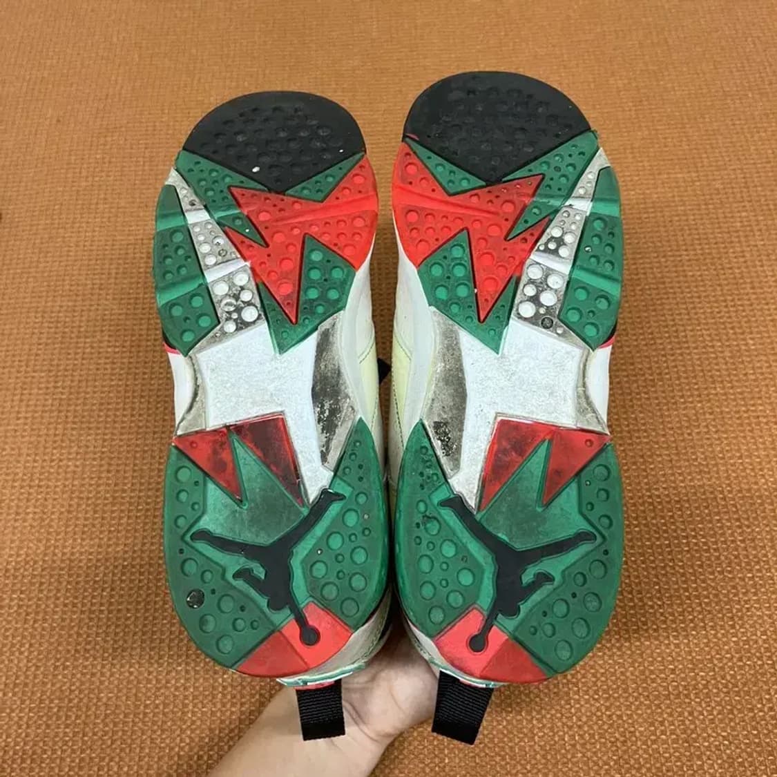 나이키 조던 7 레트로 30th 베르데 스니커즈 240 G07655 상품이미지4