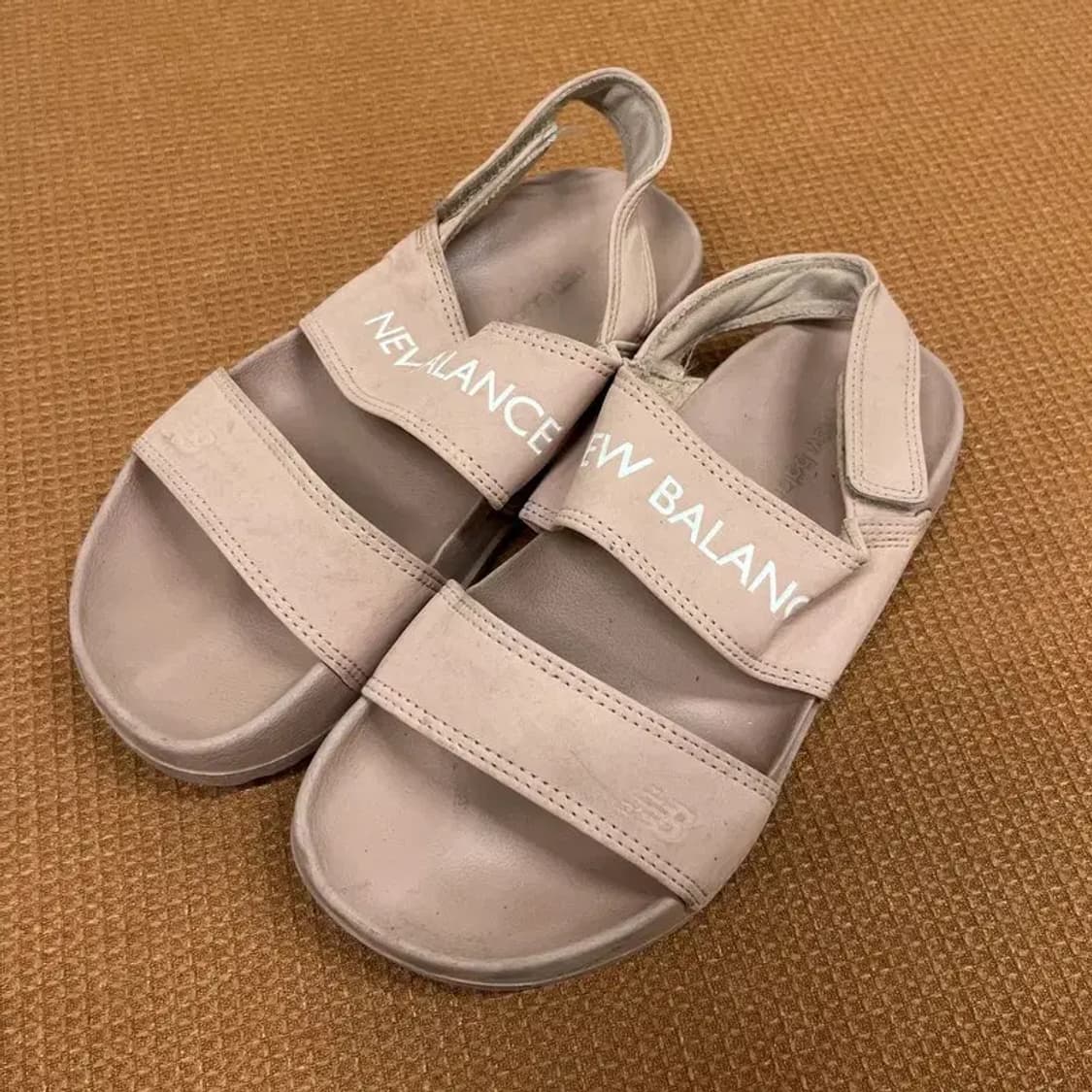 뉴발란스 엔클레이 샌들 220 G07735 상품이미지1