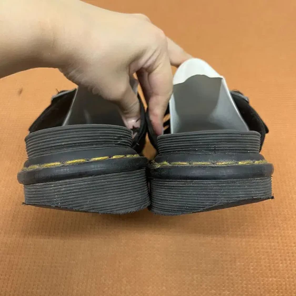 닥터마틴 라이커 슬리퍼 UK7 G07765 상품이미지2