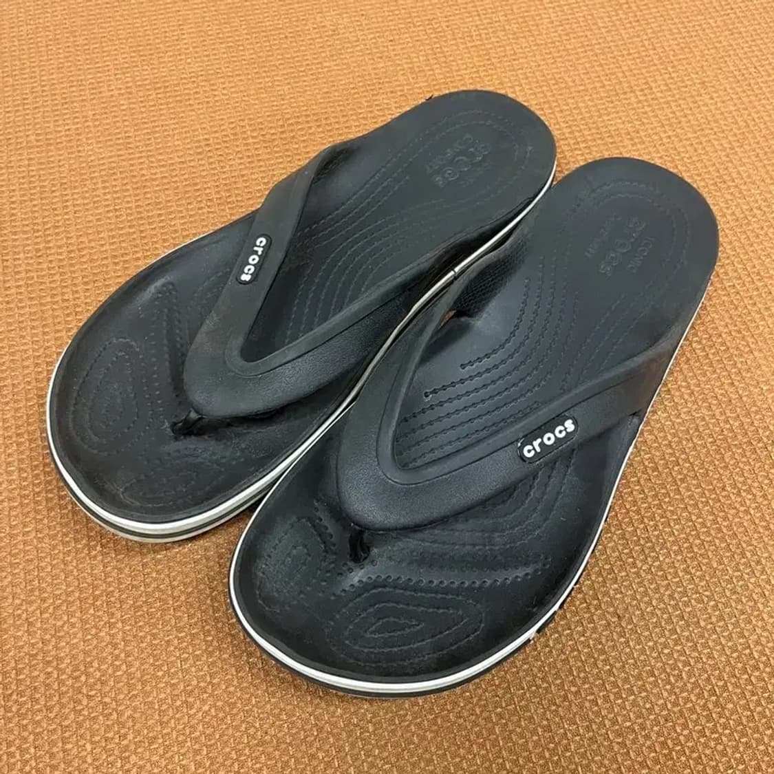 크록스 크록밴드 쪼리 슬리퍼 M9 G07766 상품이미지1