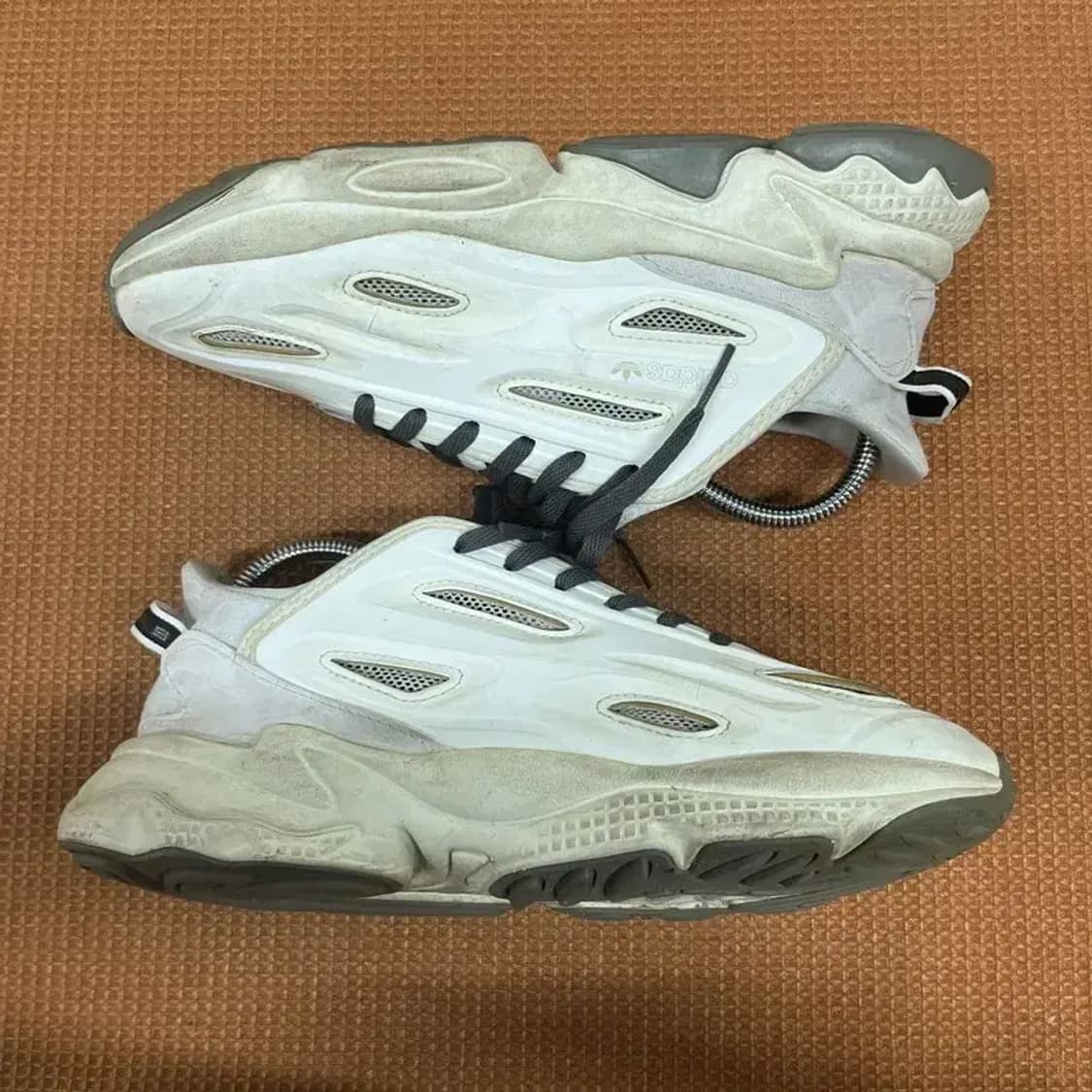 아디다스 오즈위고 셀록스 스니커즈 운동화 235 G07738 상품이미지3