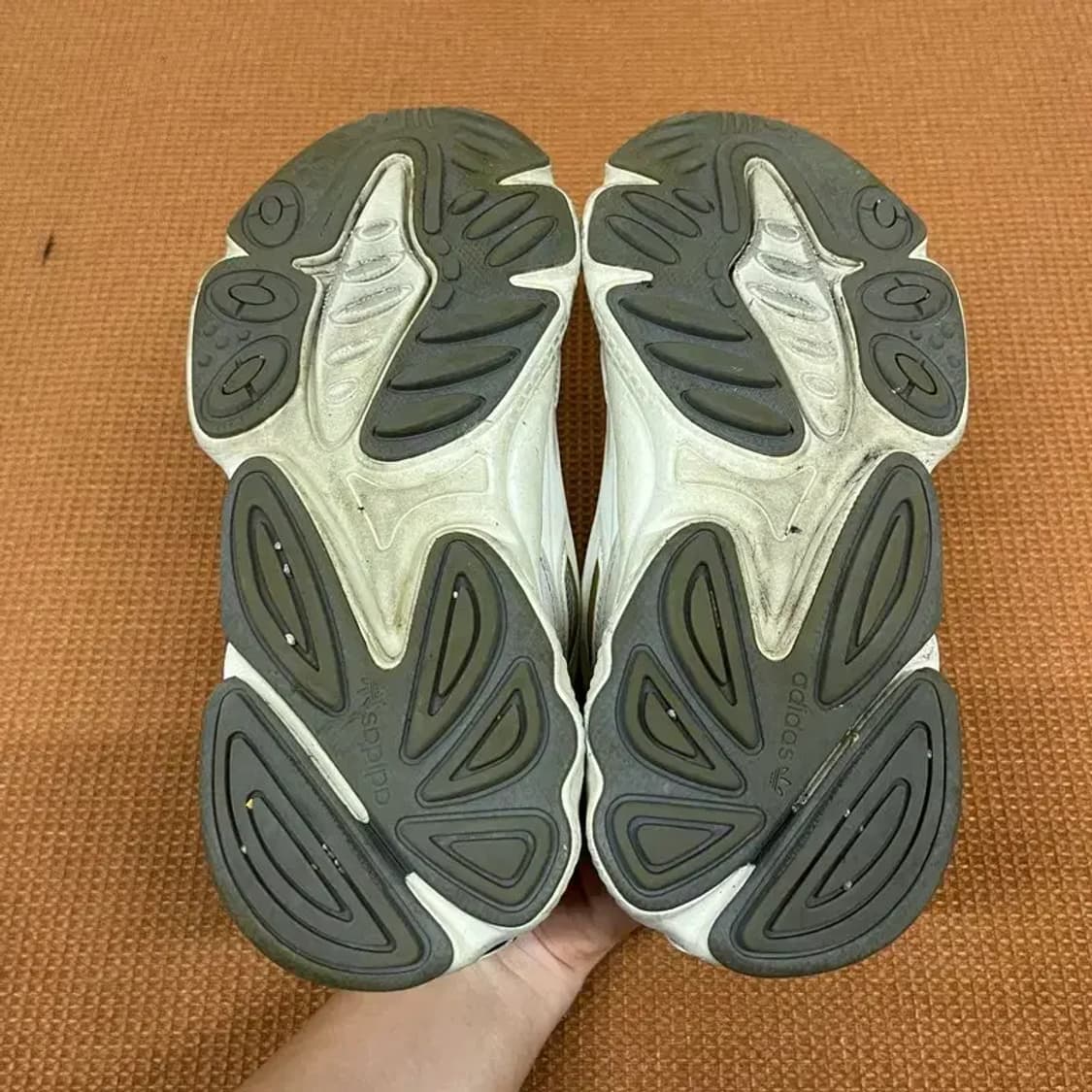 아디다스 오즈위고 셀록스 스니커즈 운동화 235 G07738 상품이미지4