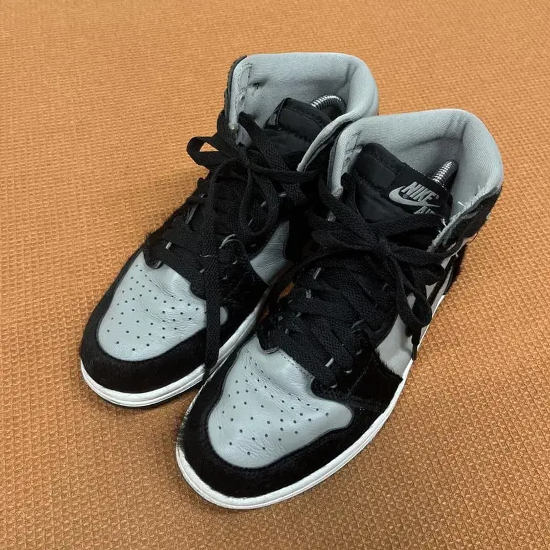 나이키 에어 조던 1 레트로 하이 스니커즈 운동화 240 G07782 상품이미지1