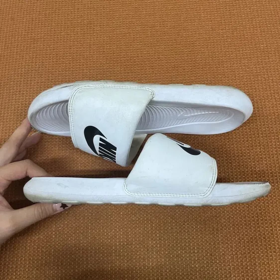 나이키 빅토리 원 슬라이드 슬리퍼 240 G07793 상품이미지3