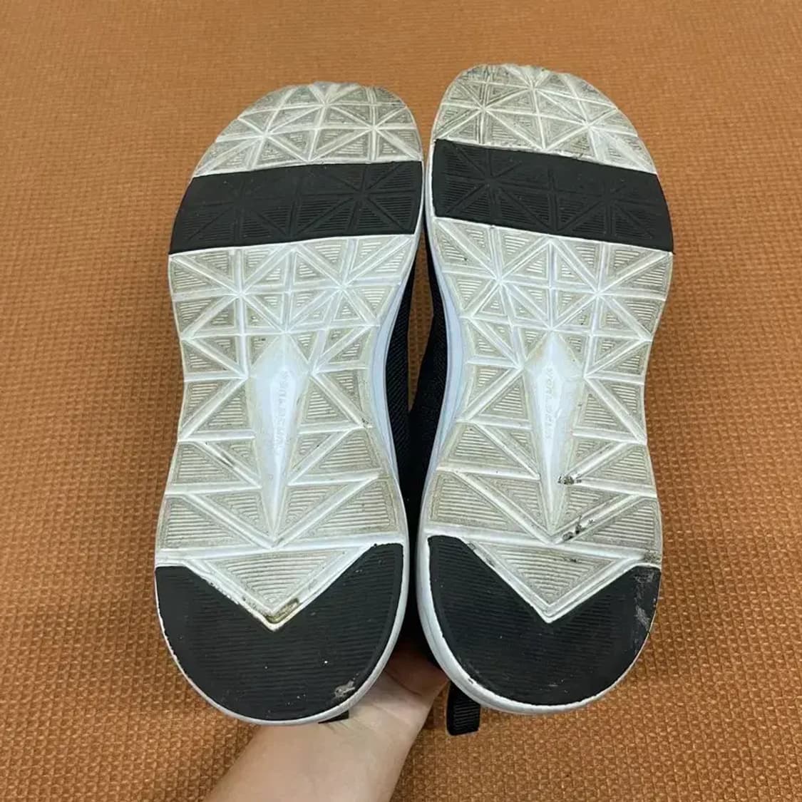 엘유티 LUT 월드컵 머레이 슬립온 270 G07791 상품이미지4