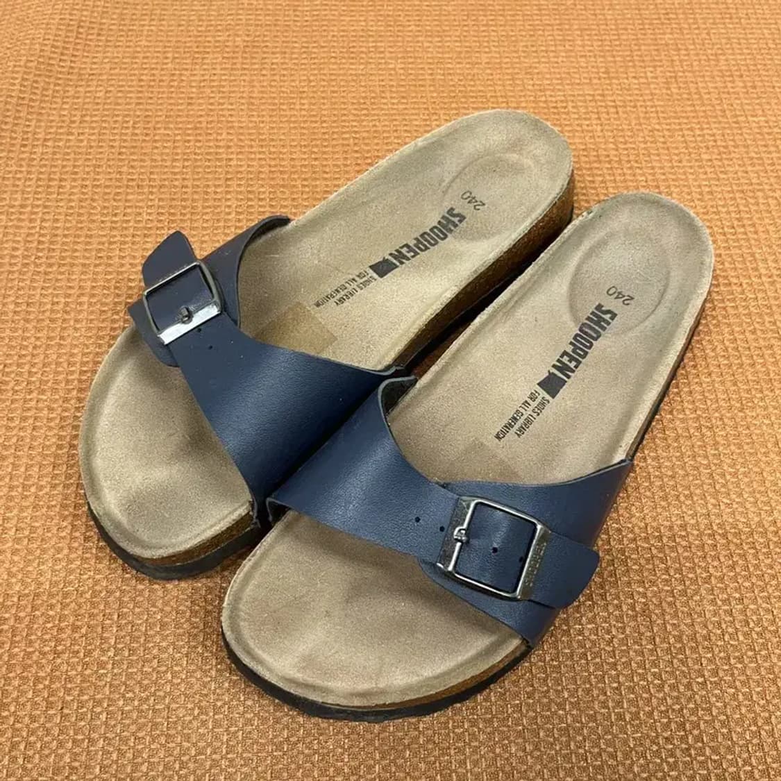 슈펜 스트랩 슬리퍼 240 G07808 상품이미지1