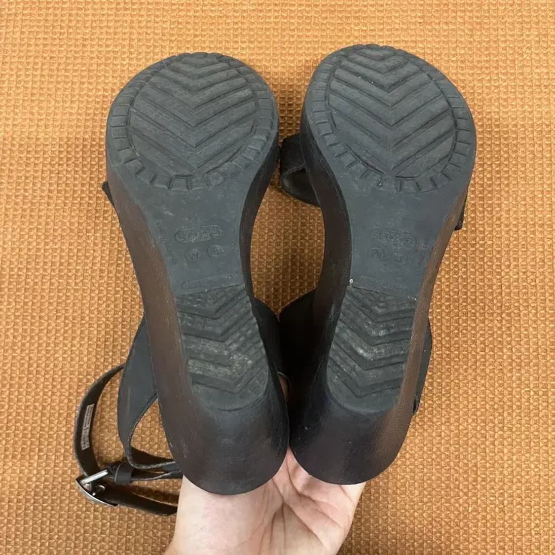 크록스 레이 웨지 샌들 W8 G07811 상품이미지4